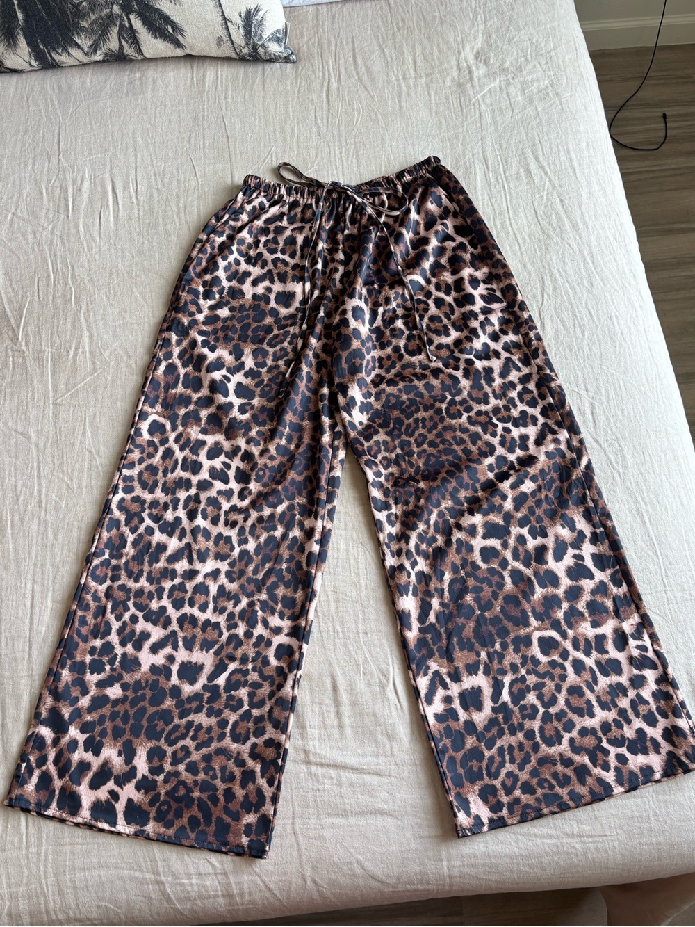PrettyLittleThing Leopard Satin Wide Leg Pants